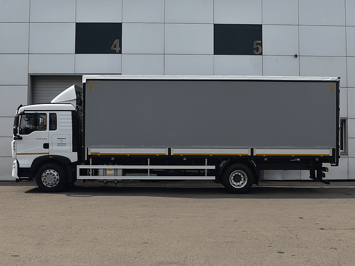 Шторный фургон на шасси Howo T5G